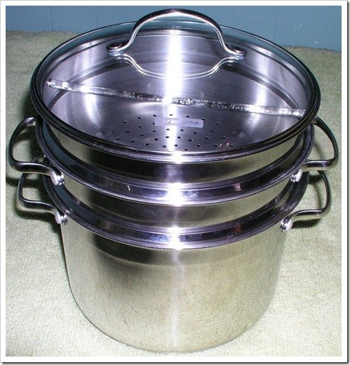 Improvised Steam Juicer from a Pasta Pot